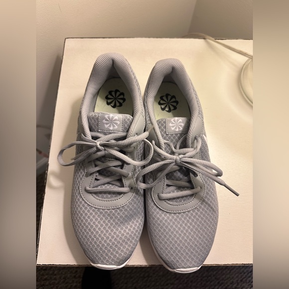 Nike Shoes - Gray Nike tennis shoes